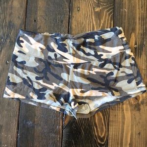 Camo yoga shorts